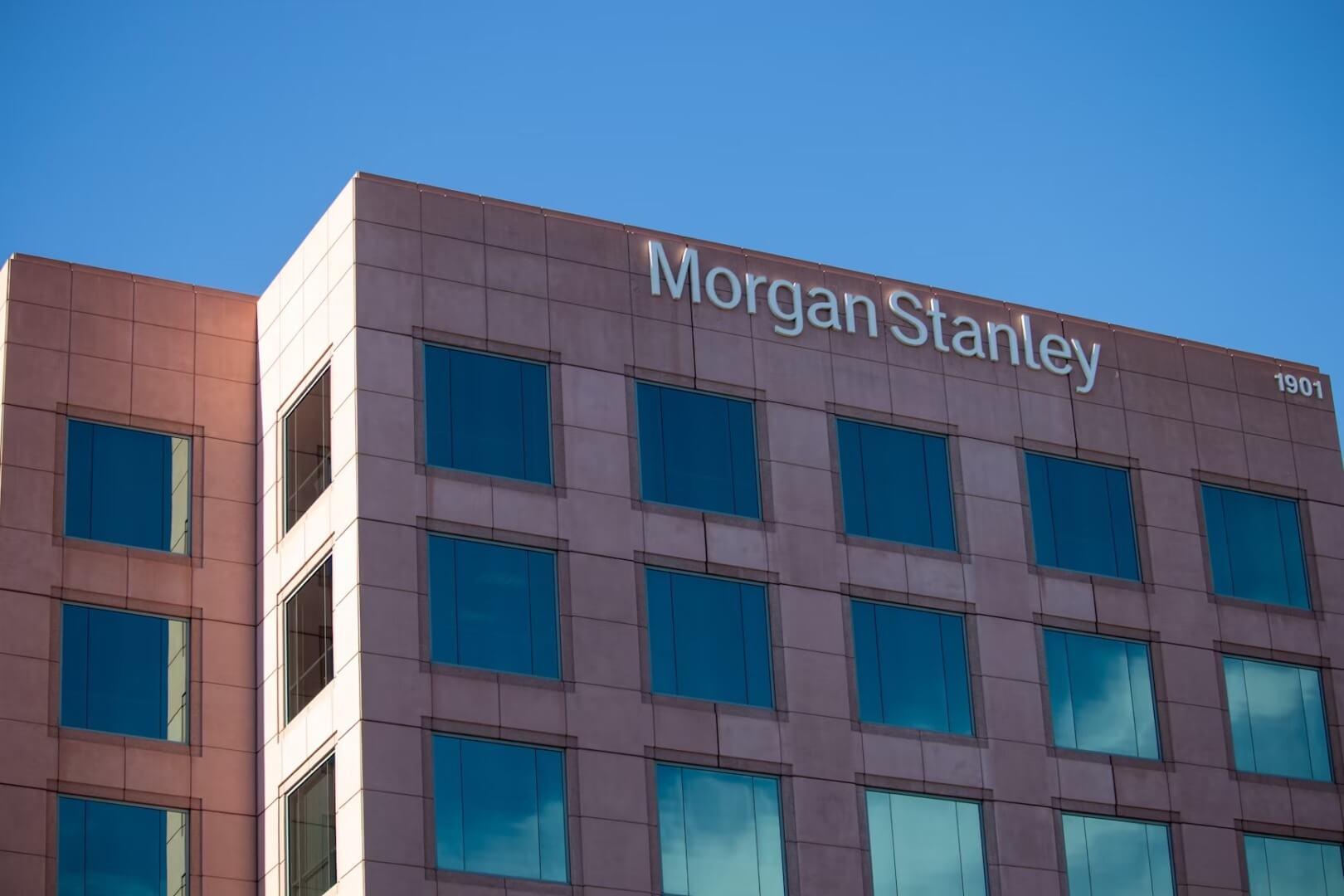 Morgan Stanley to Launch Cryptocurrency Trading on E*Trade Platform in 2026